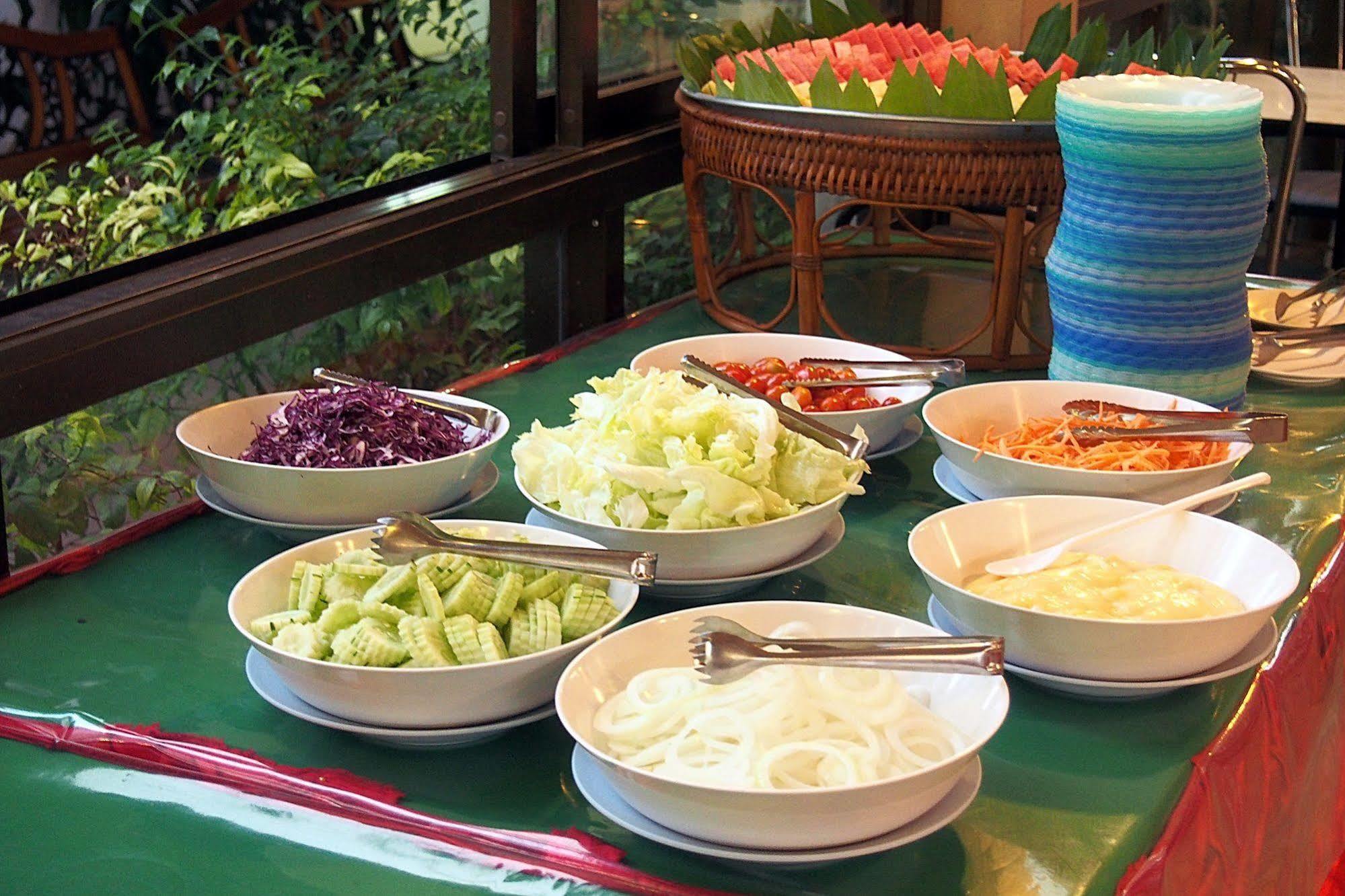 U-Sa Family Hotel Chiang Mai Exteriör bild